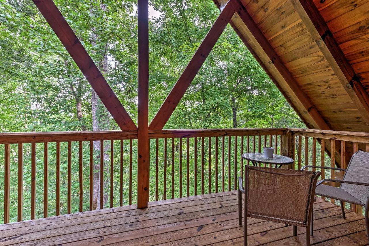 Вилла Pigeon Forge Cabin With Hot Tub, Grill And Pool Table! Севьервилл Экстерьер фото