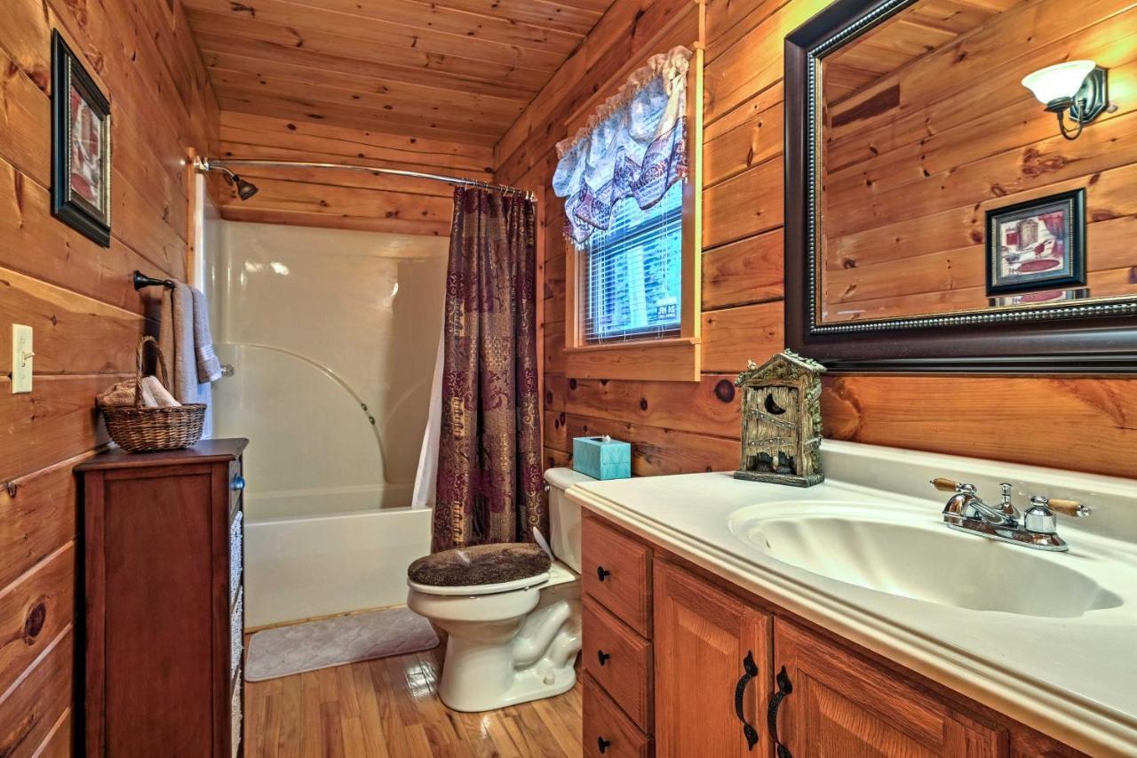 Вилла Pigeon Forge Cabin With Hot Tub, Grill And Pool Table! Севьервилл Экстерьер фото