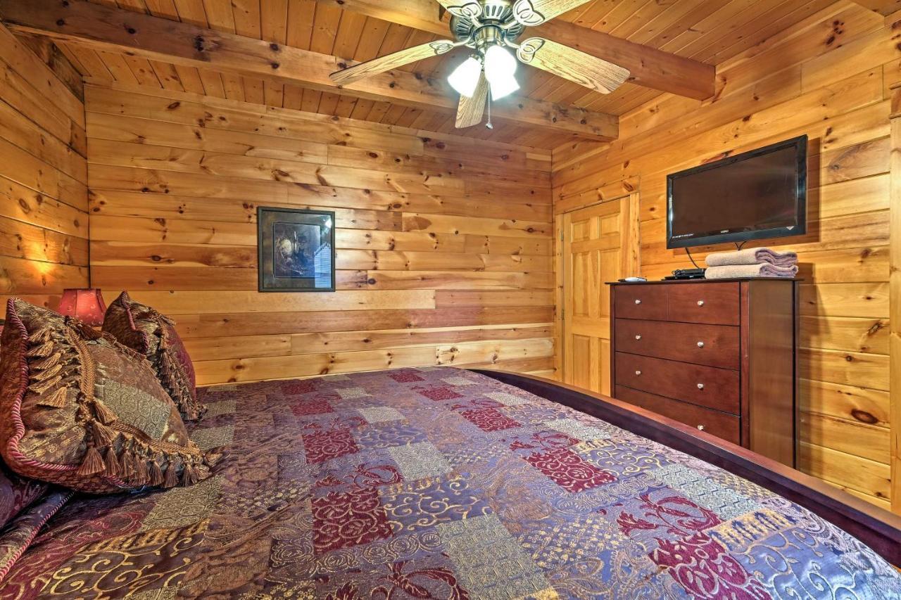 Вилла Pigeon Forge Cabin With Hot Tub, Grill And Pool Table! Севьервилл Экстерьер фото