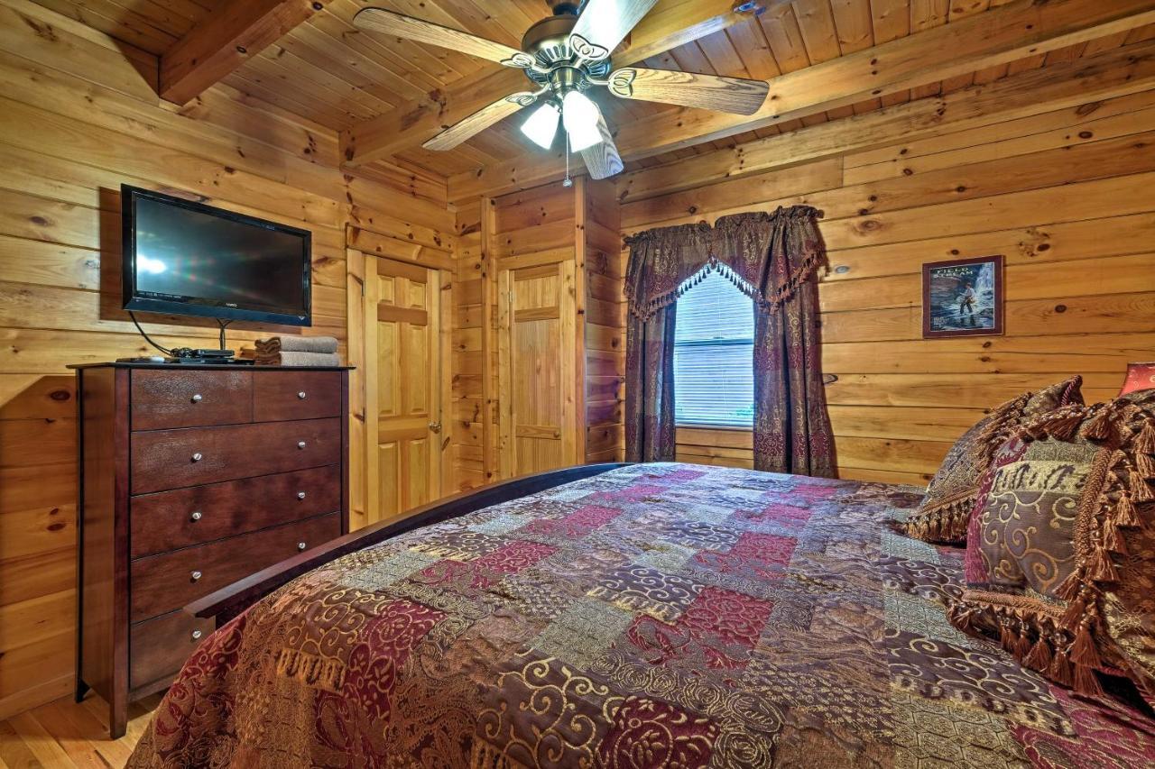 Вилла Pigeon Forge Cabin With Hot Tub, Grill And Pool Table! Севьервилл Экстерьер фото