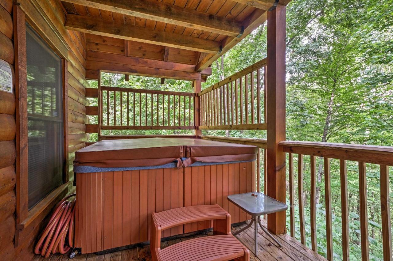 Вилла Pigeon Forge Cabin With Hot Tub, Grill And Pool Table! Севьервилл Экстерьер фото